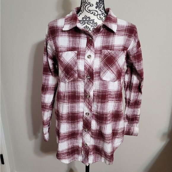 Woman's long sleeve button up Shacket - Picture 1 of 7